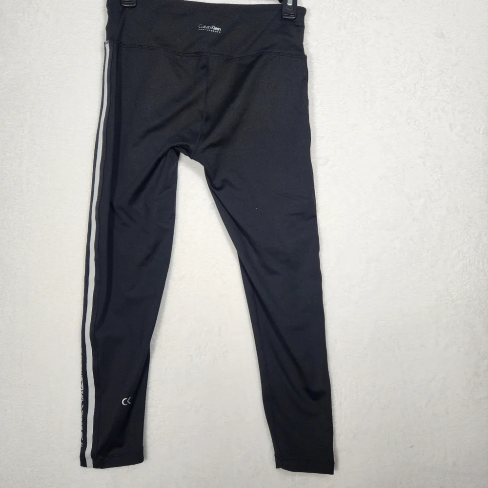 Calvin Klein Performance Wick  YOGA Leggings Joggers Size Medium NWOT